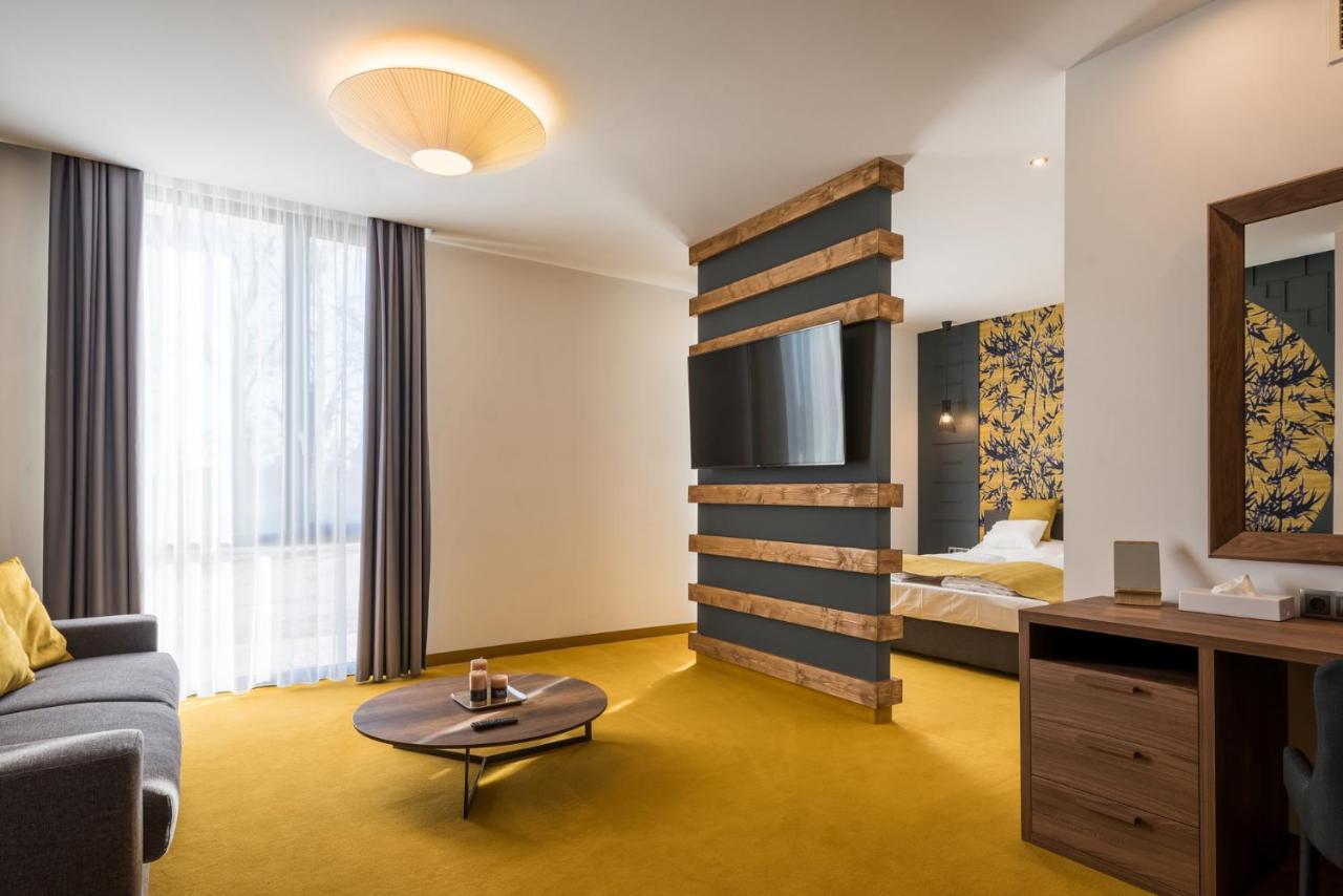 Varda Sport Hotel Кишварда Экстерьер фото